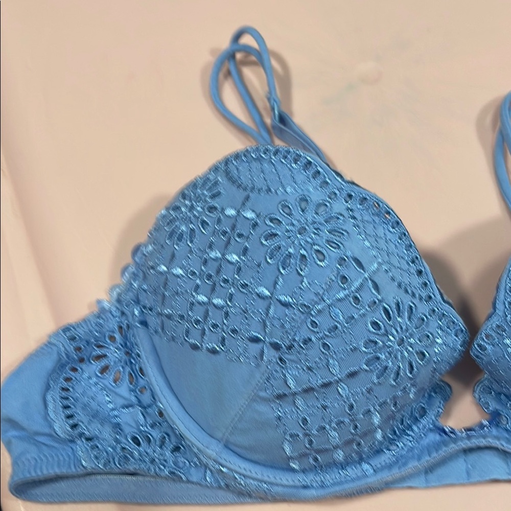 LaPerla Cute eyelet embroidered underwire bra - Picture 2 of 6